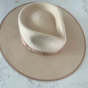 Lack of color ivory rancher